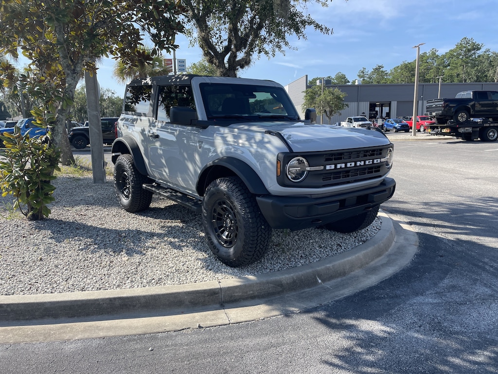 New 2026 Ford Bronco Base SUV