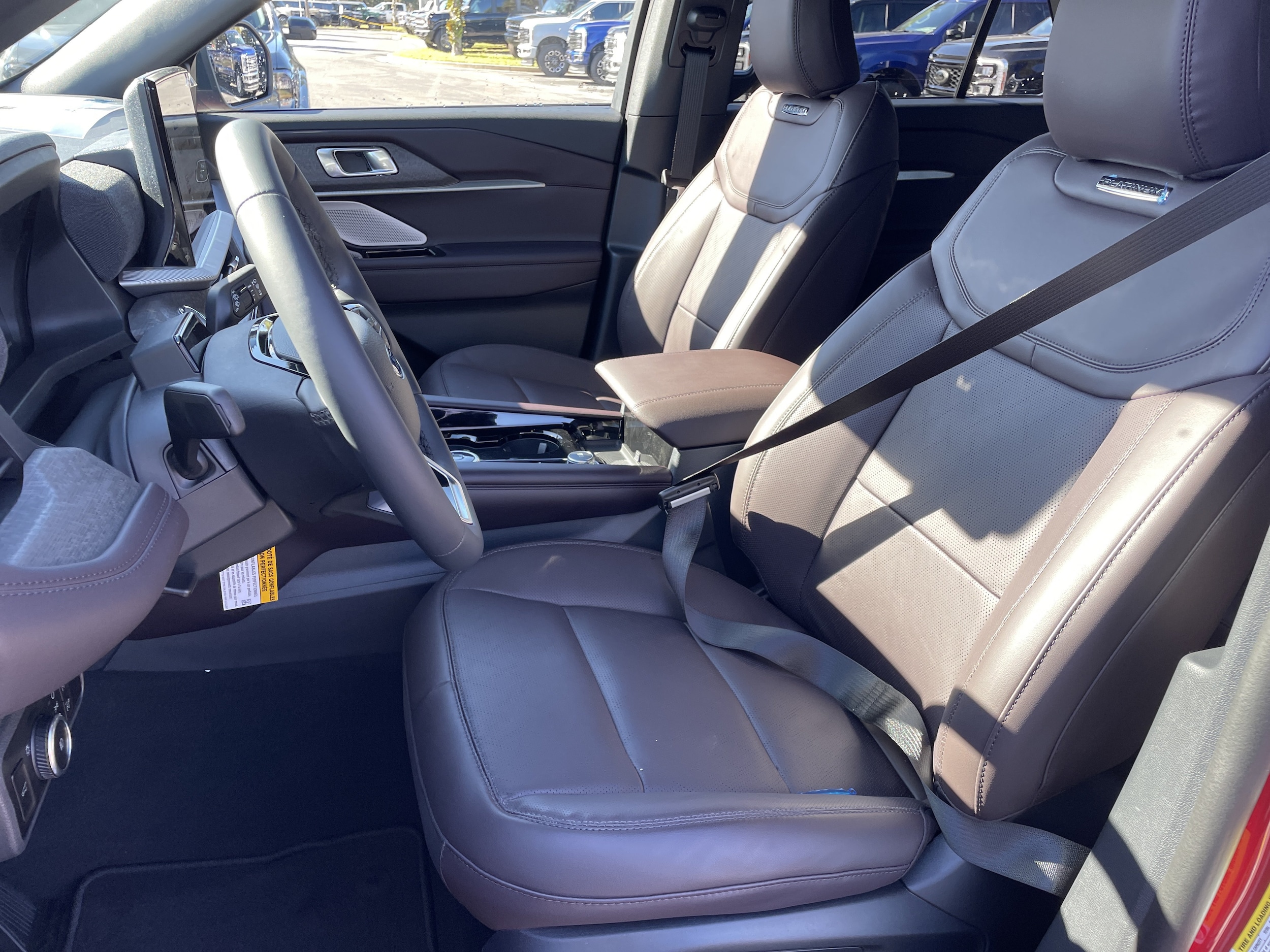 2026 Ford Explorer Platinum - Photo 13