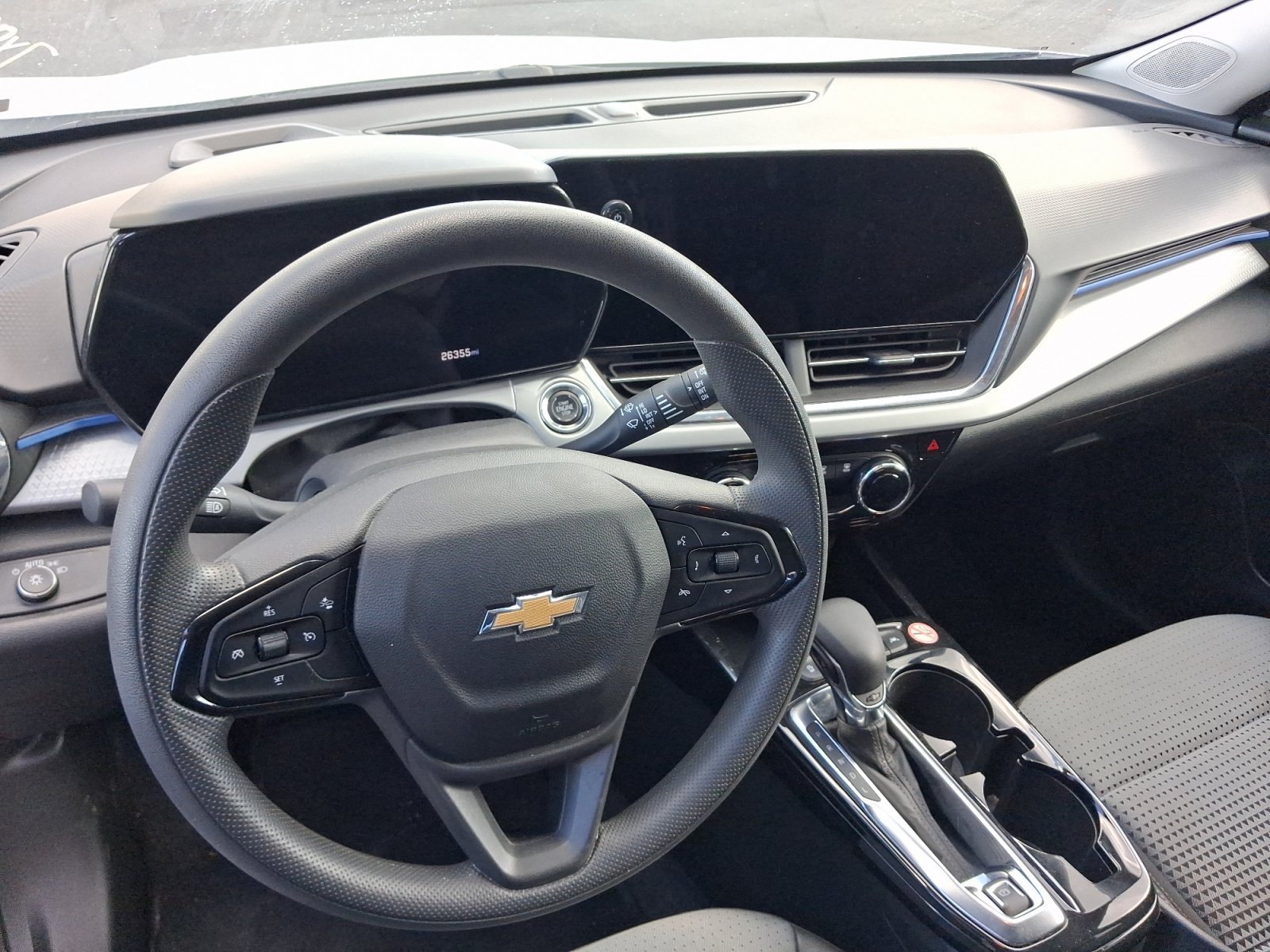 Used 2025 Chevrolet Trax LT SUV