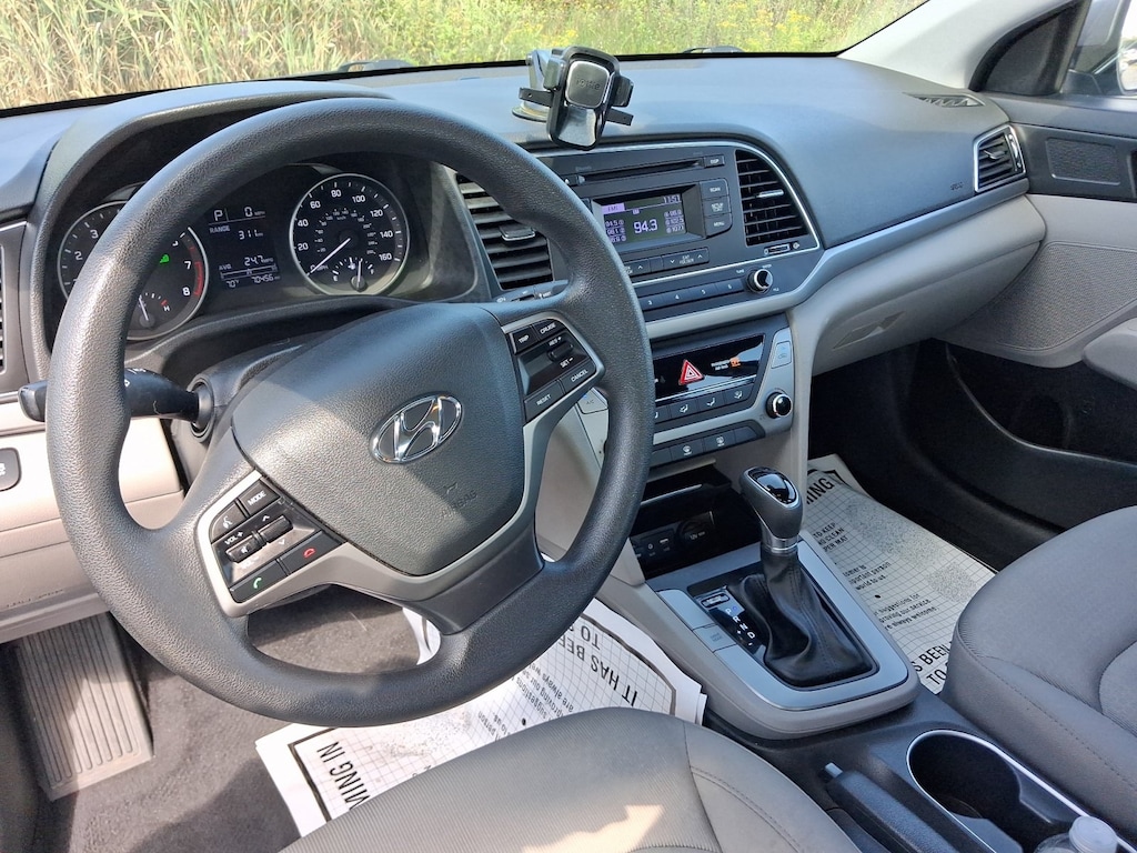 Used 2017 Hyundai Elantra SE Sedan