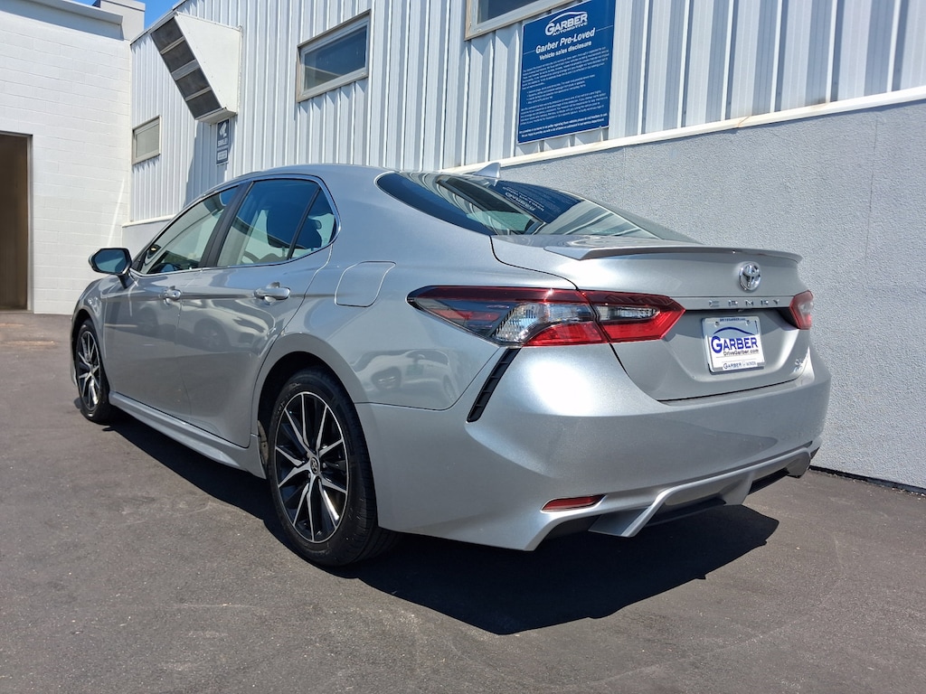 Used 2024 Toyota Camry SE Sedan