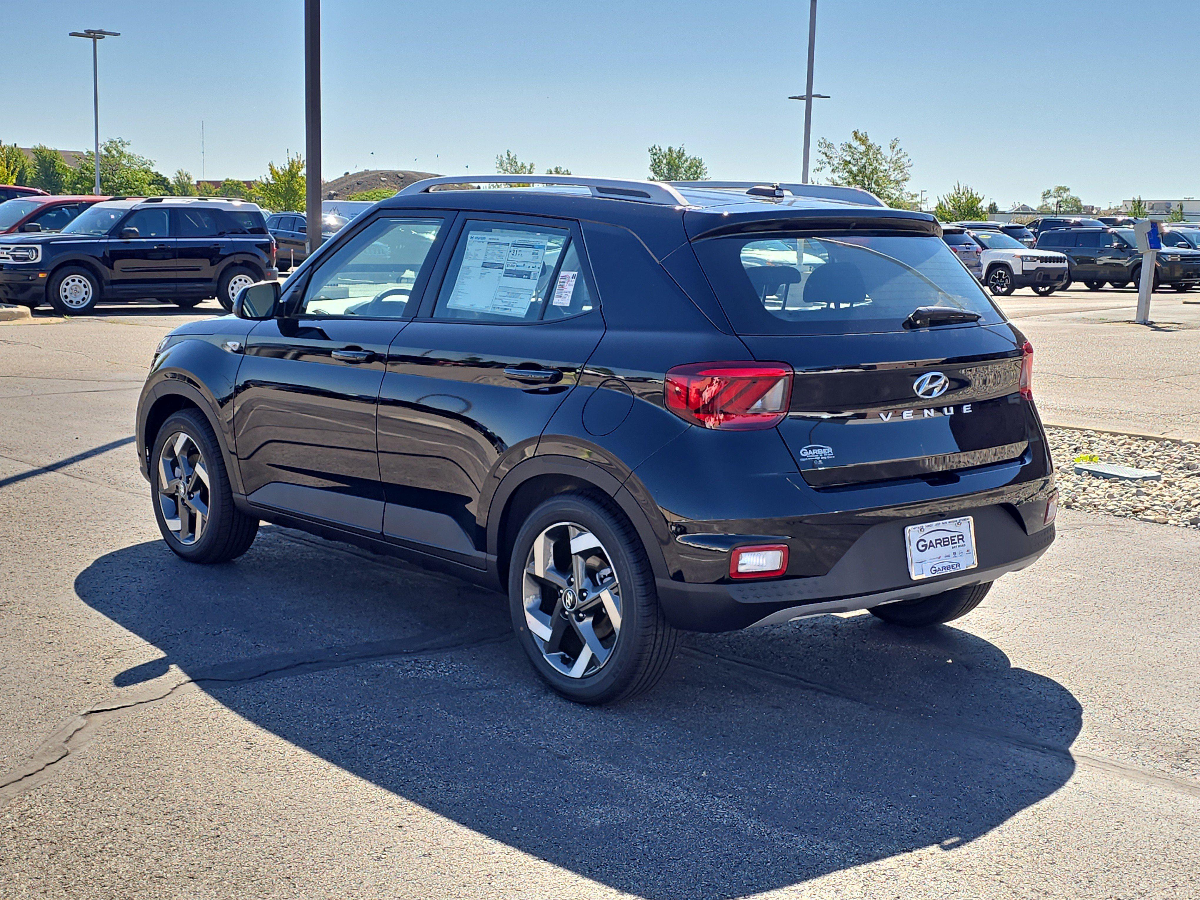 New 2026 Hyundai Venue SEL SUV