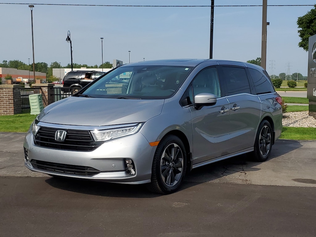 Used 2024 Honda Odyssey Elite Van
