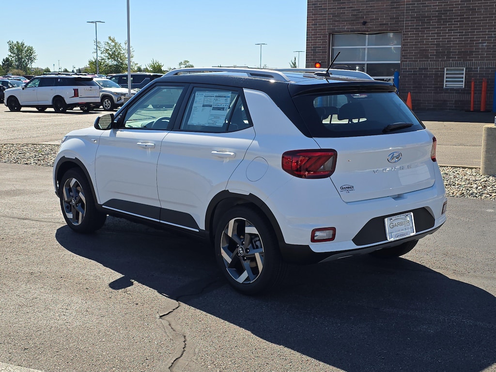 New 2026 Hyundai Venue SEL w/Two-Tone Roof SUV