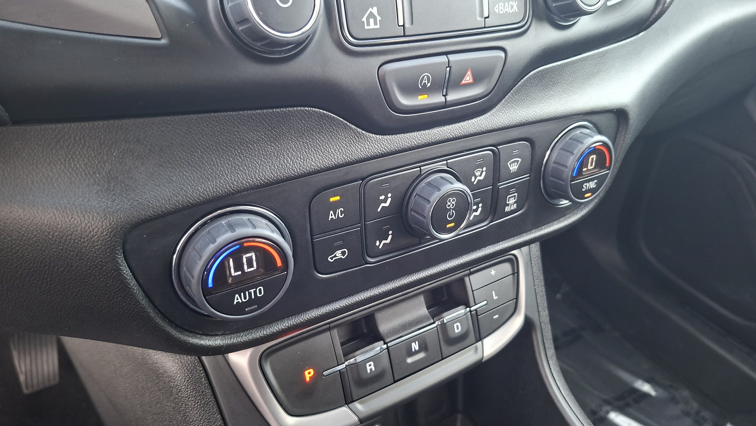 2023 GMC Terrain AT4 - Photo 15