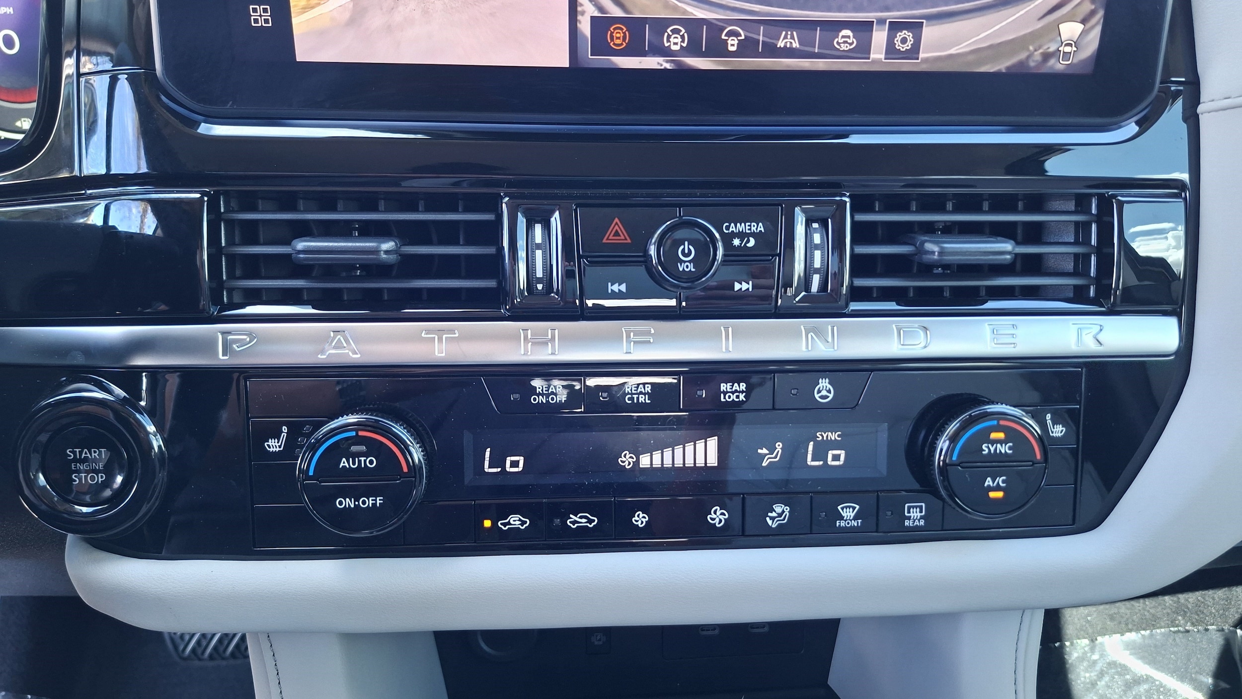 2026 Nissan Pathfinder SL - Photo 10