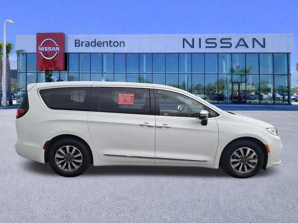 Certified 2023 Chrysler Pacifica Hybrid Limited Van Passenger Van