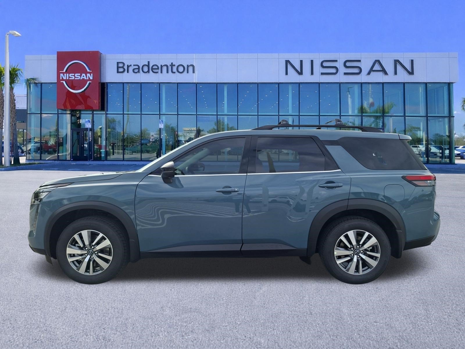 New 2026 Nissan Pathfinder SL SUV