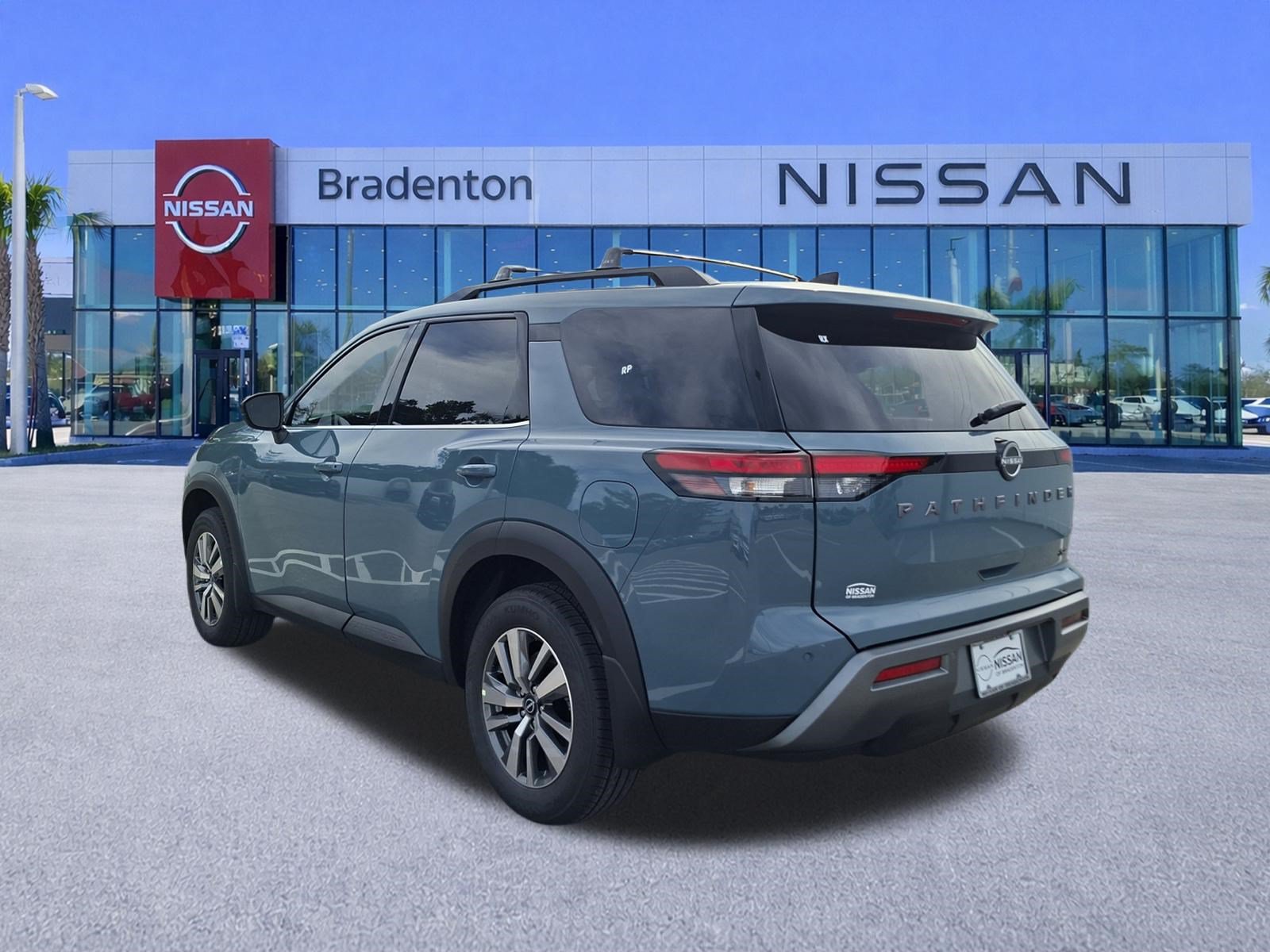 New 2026 Nissan Pathfinder SL SUV