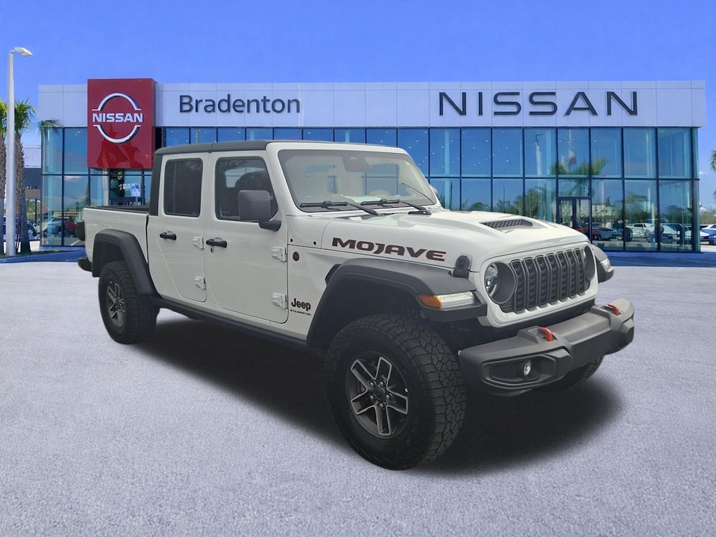 Used 2026 Jeep Gladiator Mojave Truck Crew Cab