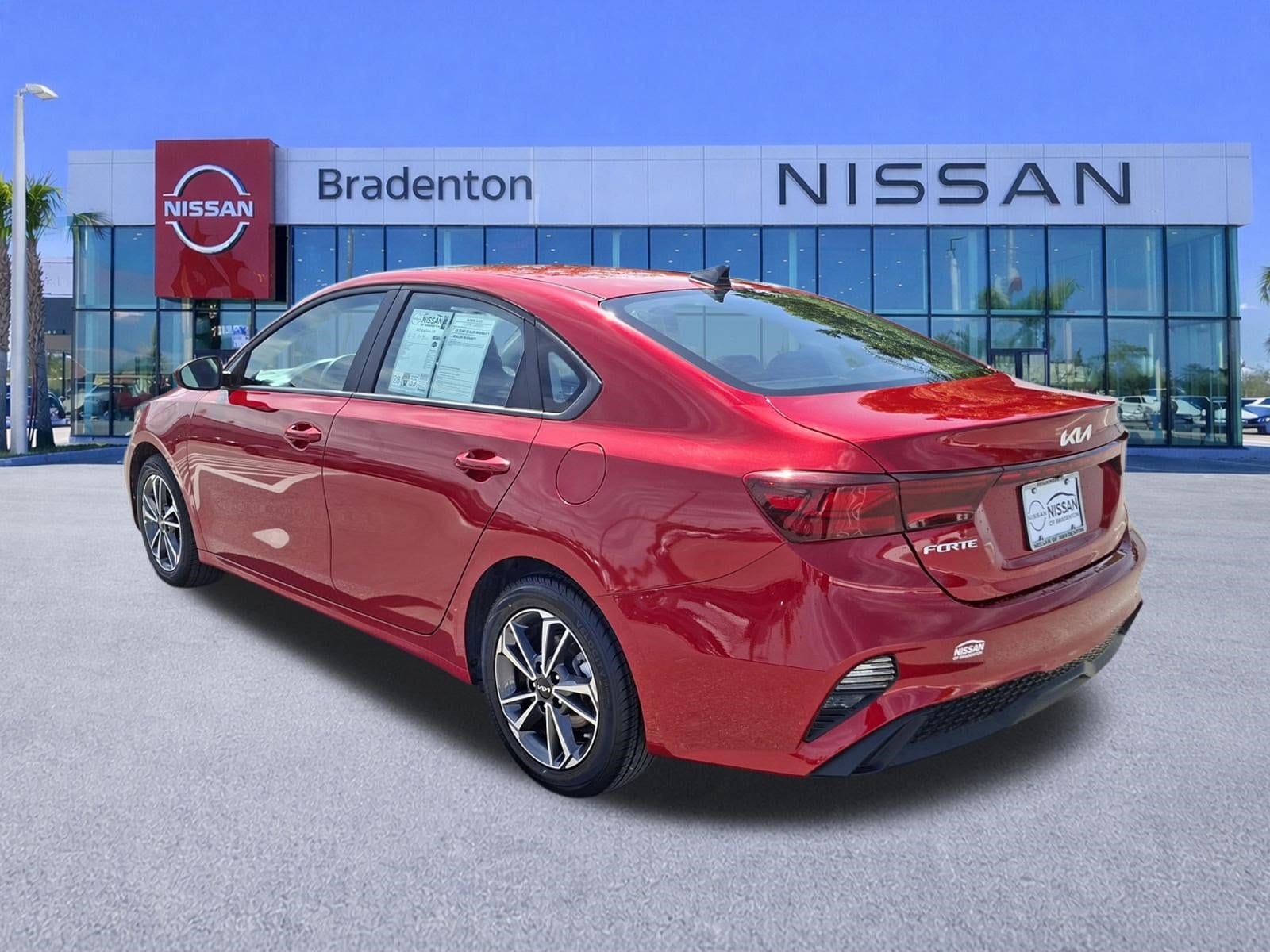 2023 Kia Forte LXS - Photo 7