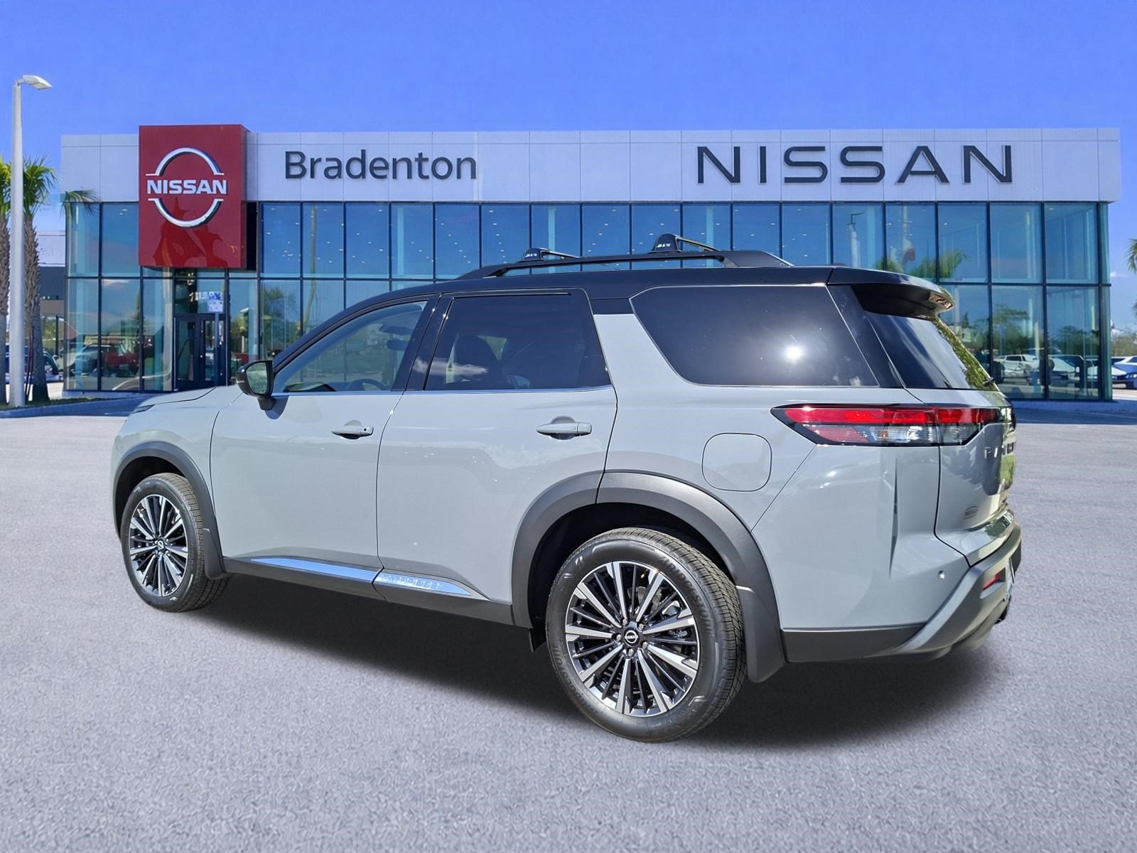New 2026 Nissan Pathfinder Platinum SUV