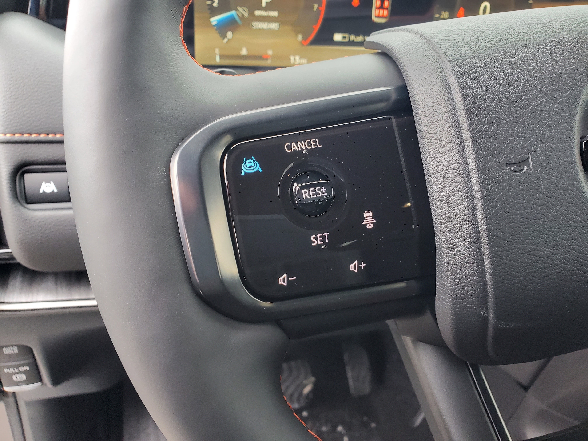 2026 Nissan Armada PRO-4X - Photo 16
