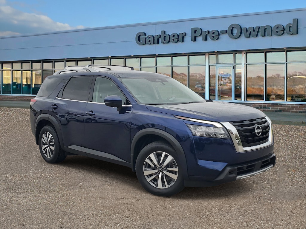 Used 2025 Nissan Pathfinder SL SUV
