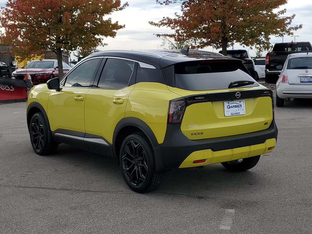 Used 2025 Nissan Kicks SR SUV