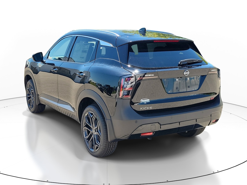 New 2026 Nissan Kicks SR Crossover