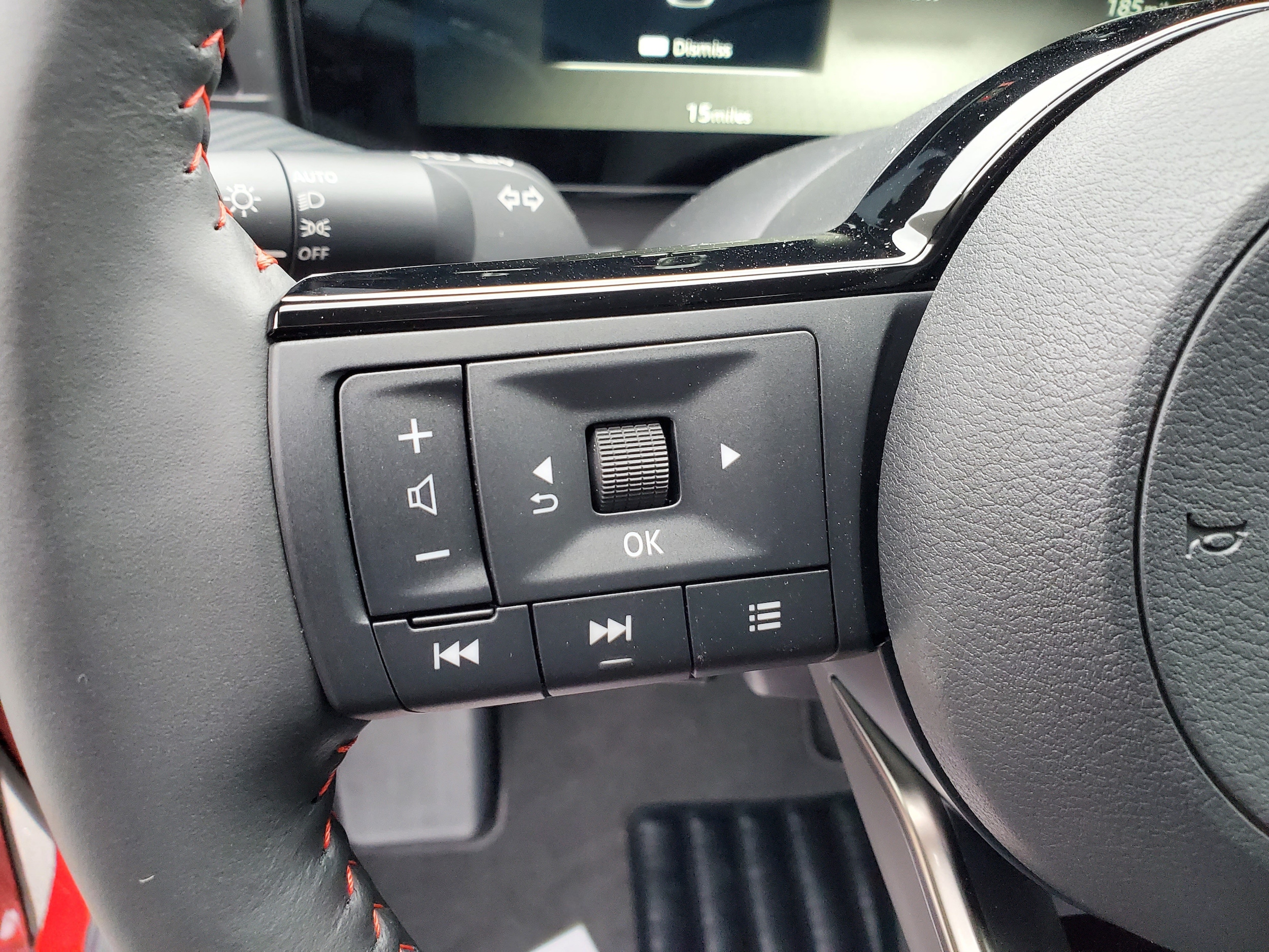 2026 Nissan KICKS SR AWD - Photo 12