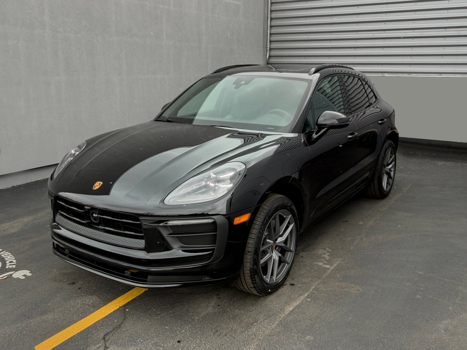 2026 Porsche Macan T - Photo 25