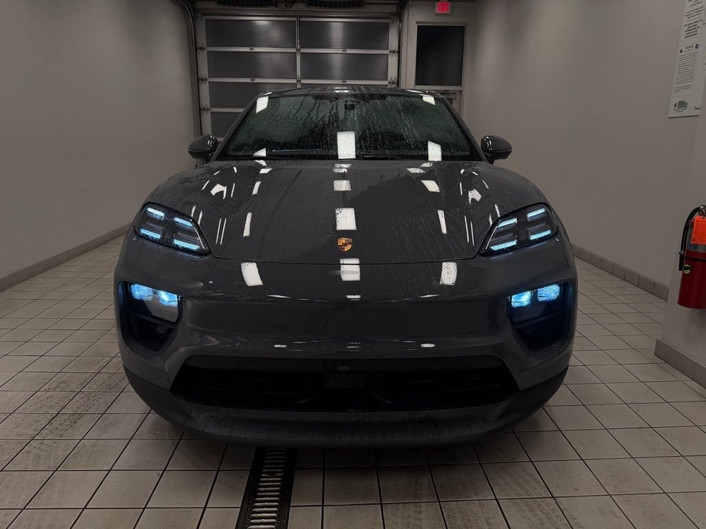 2025 Porsche Macan S - Photo 10