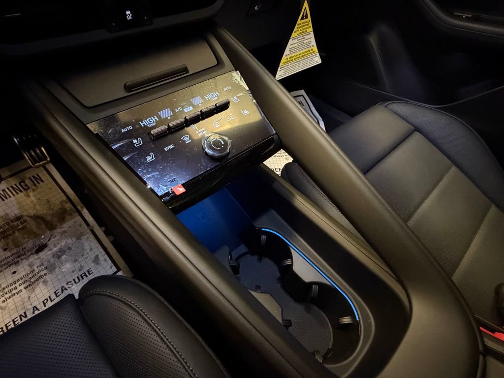 2025 Porsche Macan S - Photo 20