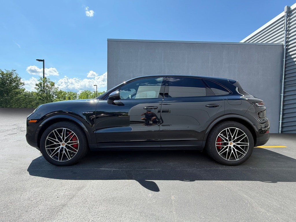 Certified 2025 Porsche Cayenne S E-Hybrid SUV