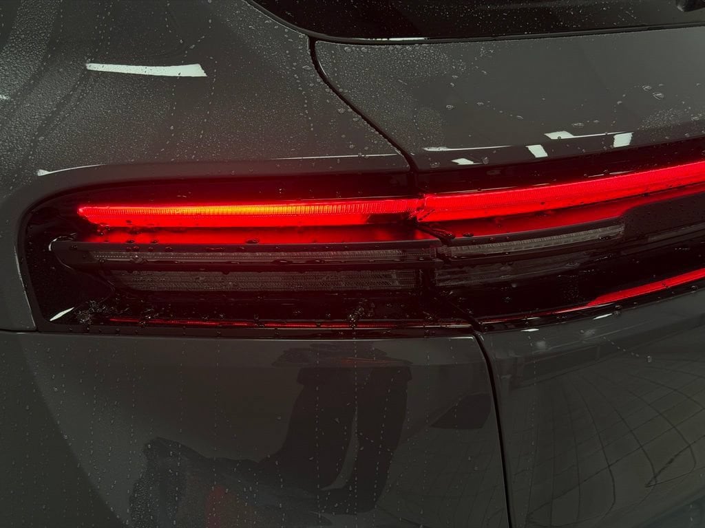 2025 Porsche Macan S - Photo 12