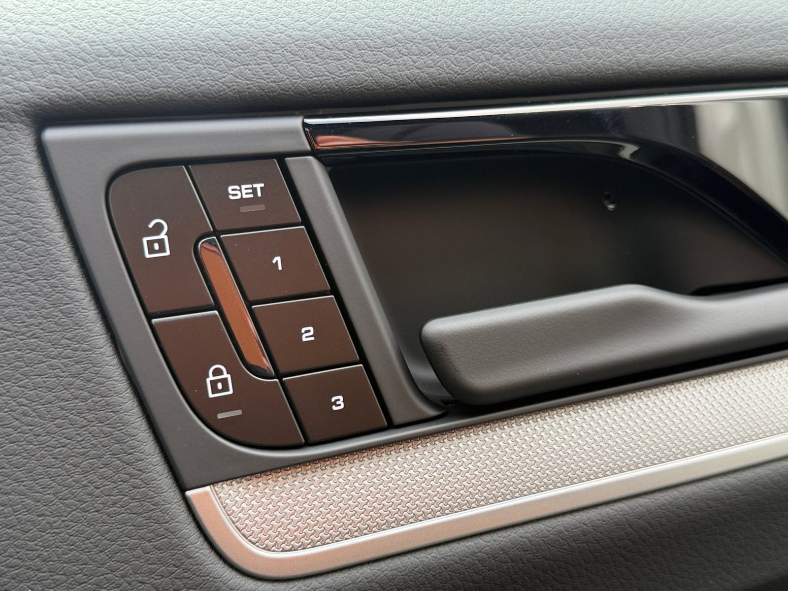 2026 Porsche Cayenne Base - Photo 23