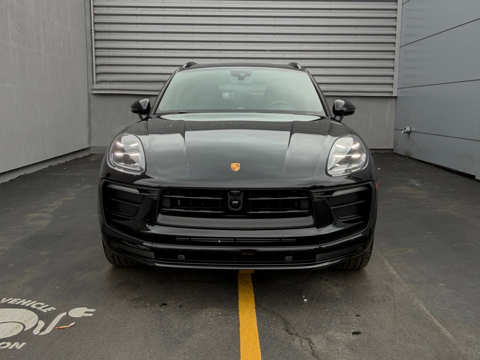 2026 Porsche Macan T - Photo 6
