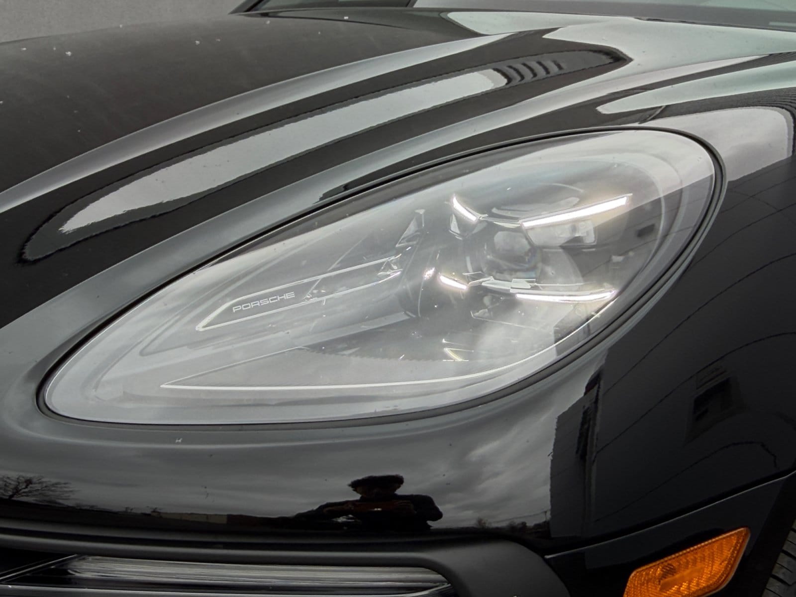 2026 Porsche Macan T - Photo 23