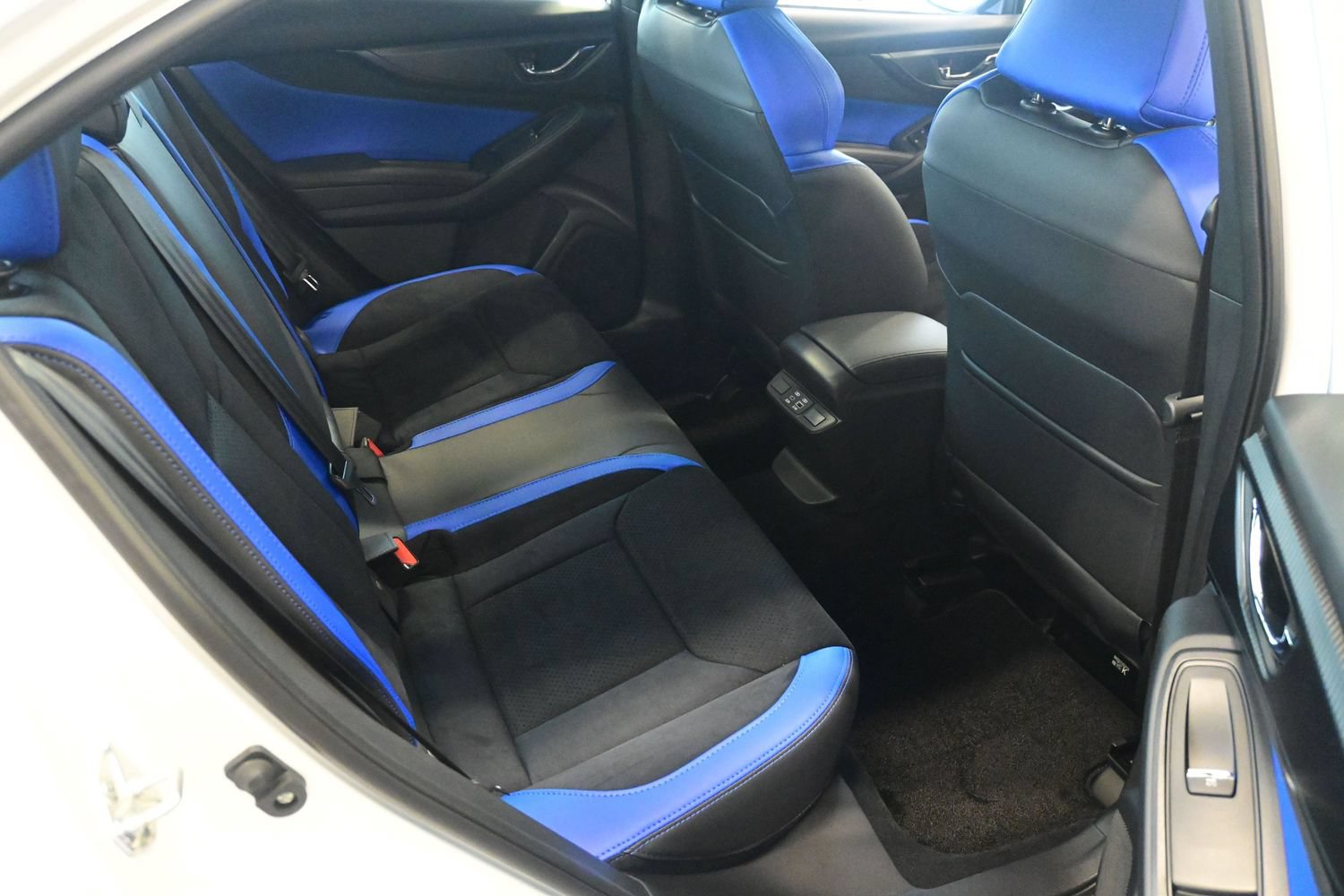 2026 Subaru WRX tS - Photo 9