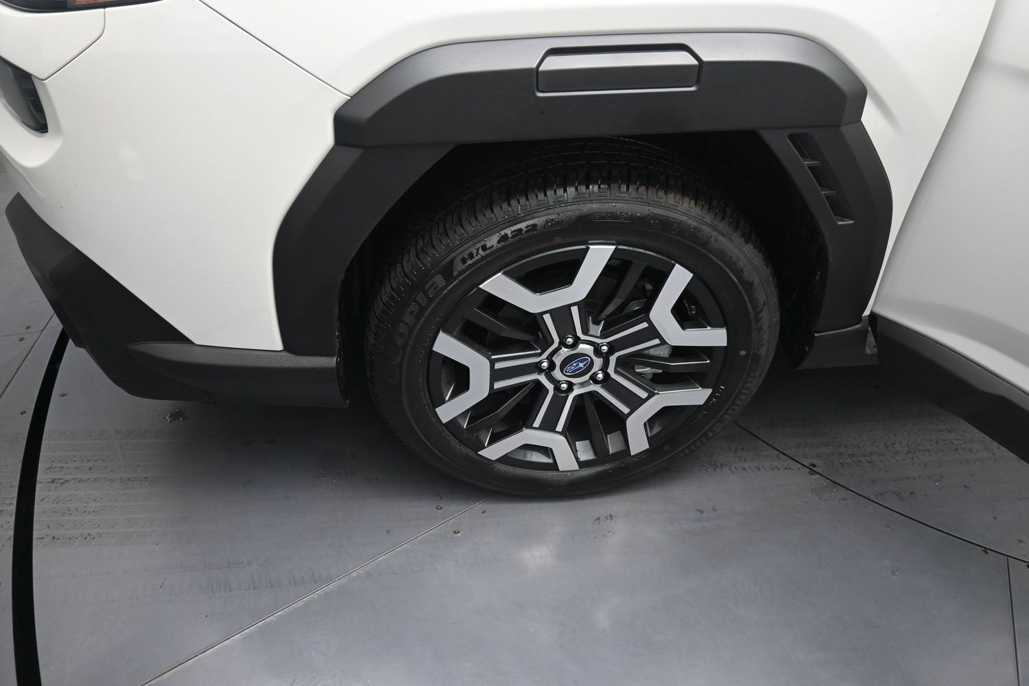2026 Subaru Outback Touring - Photo 17