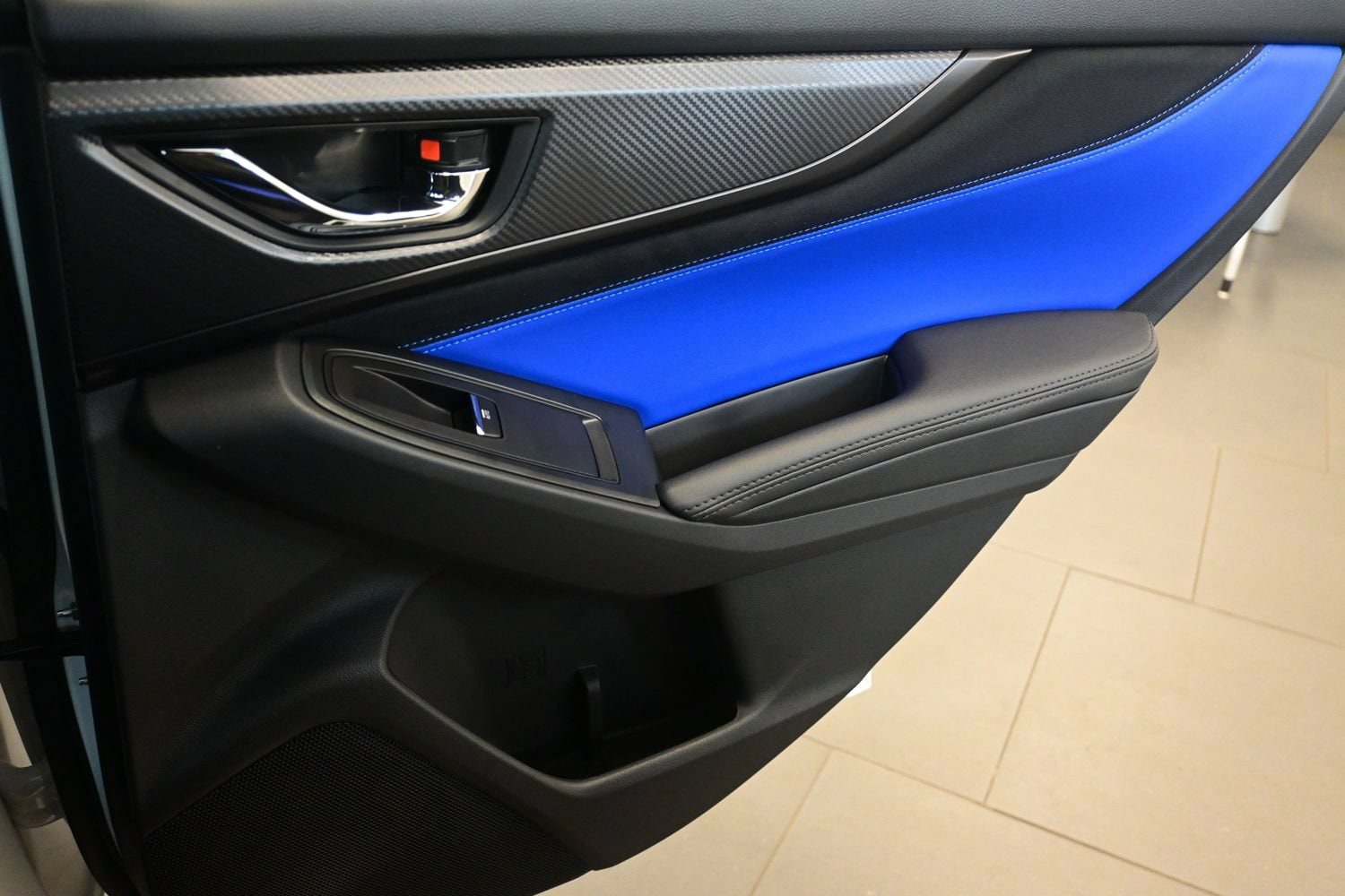 2026 Subaru WRX tS - Photo 10