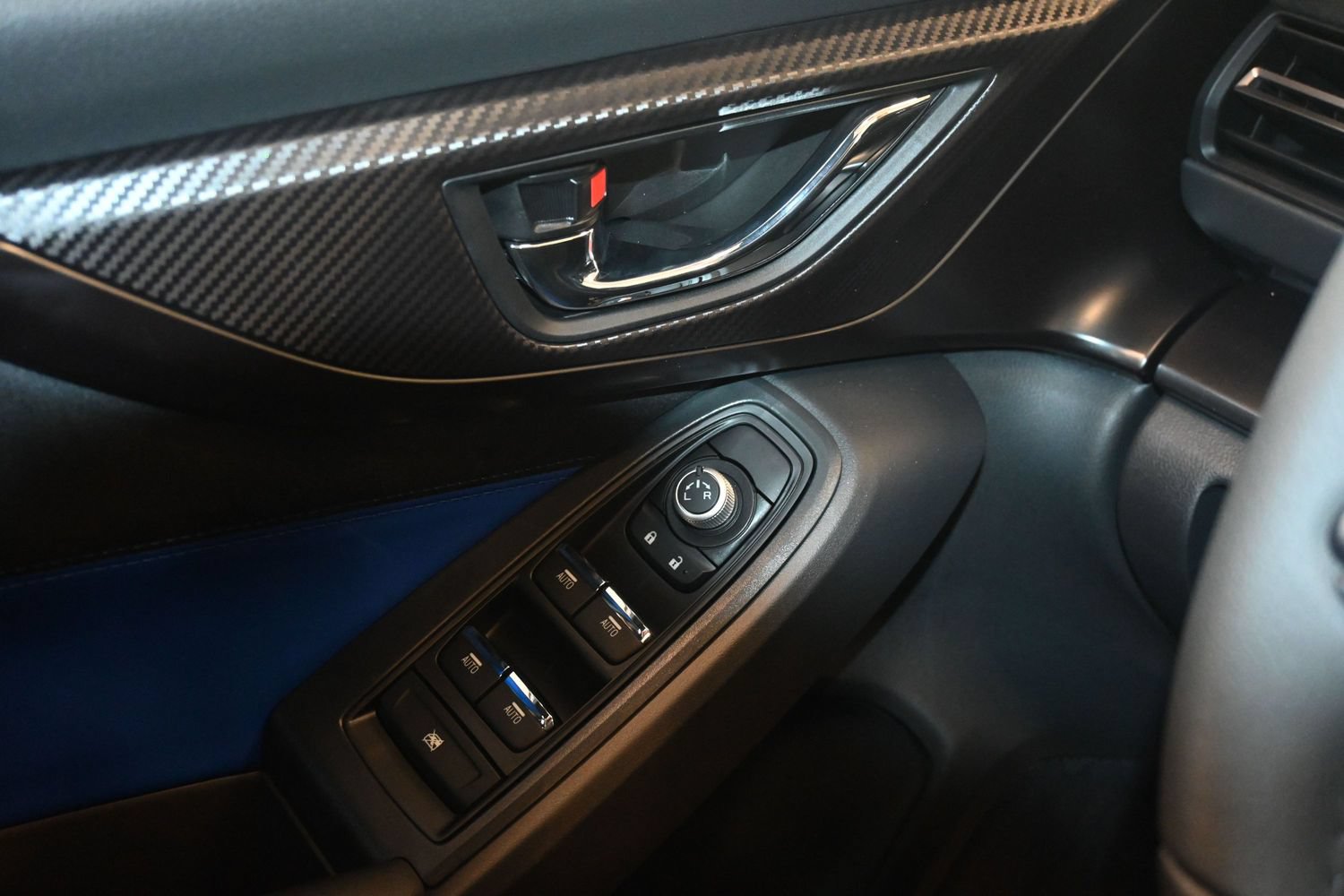 2026 Subaru WRX tS - Photo 17