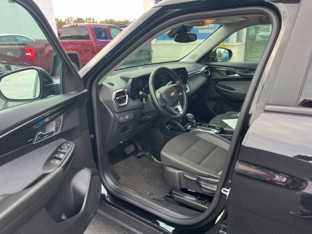 Used 2024 Chevrolet Trailblazer LT SUV