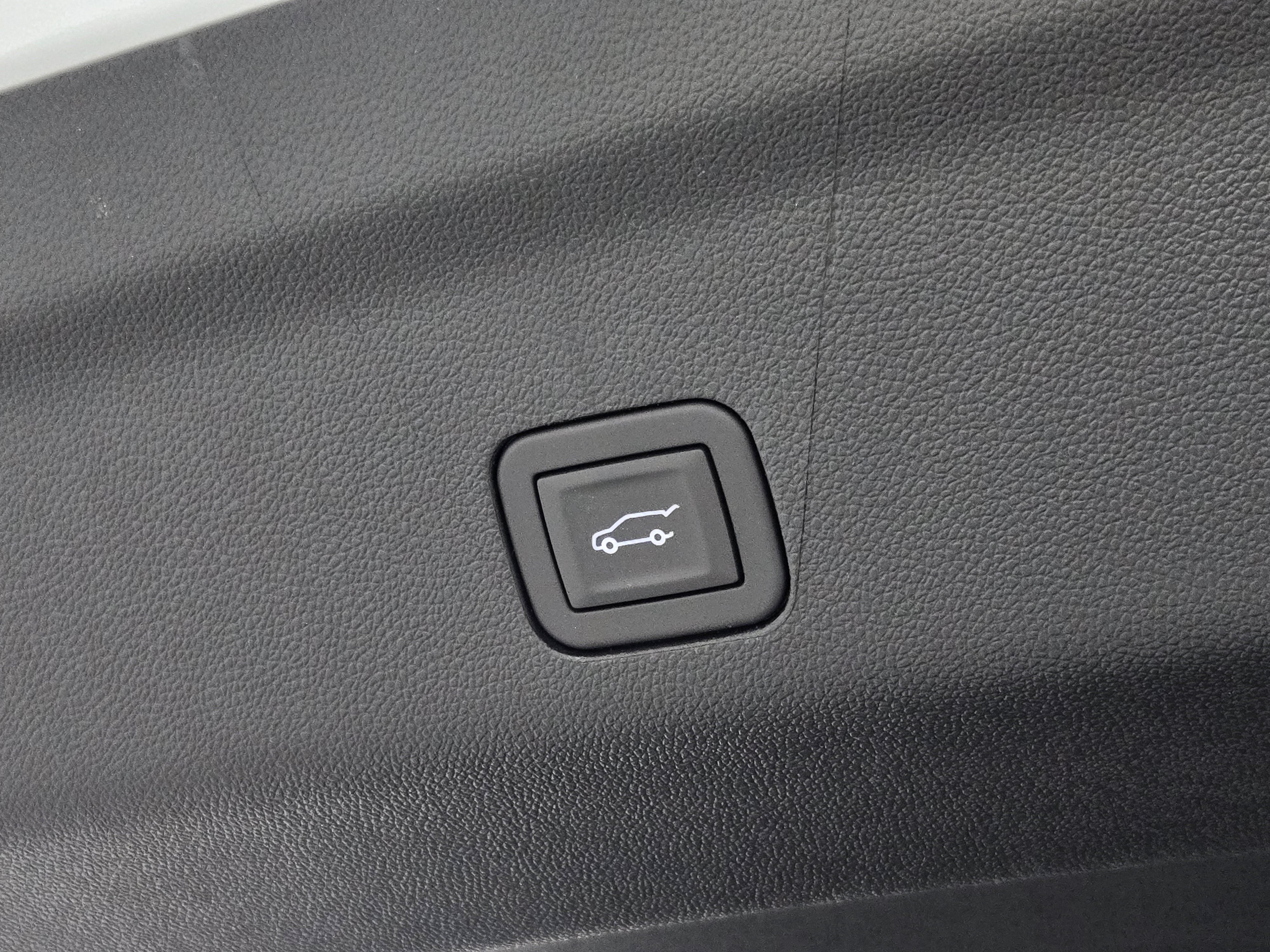 2026 Chevrolet Tahoe LT - Photo 17