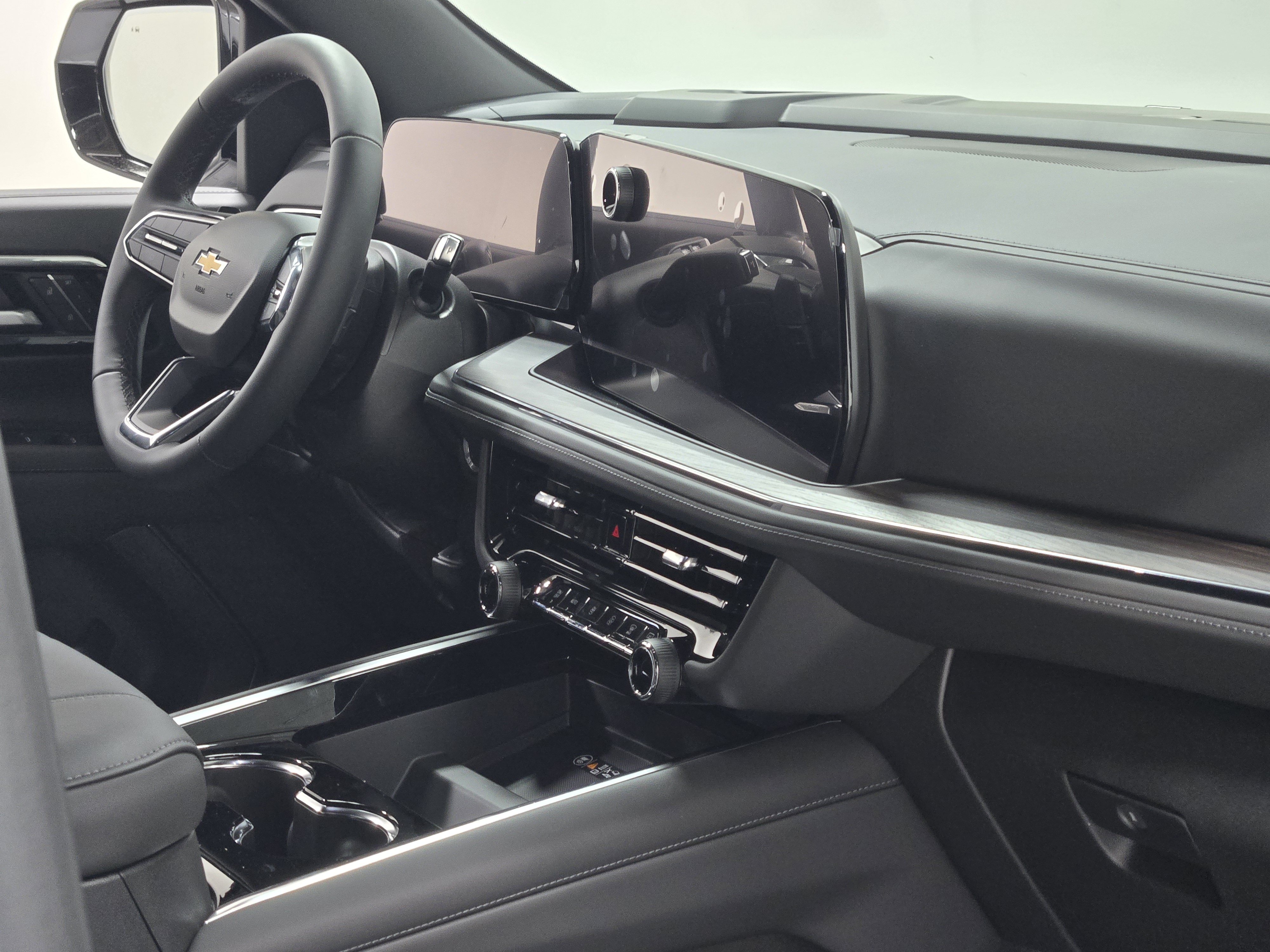2026 Chevrolet Tahoe LT - Photo 9