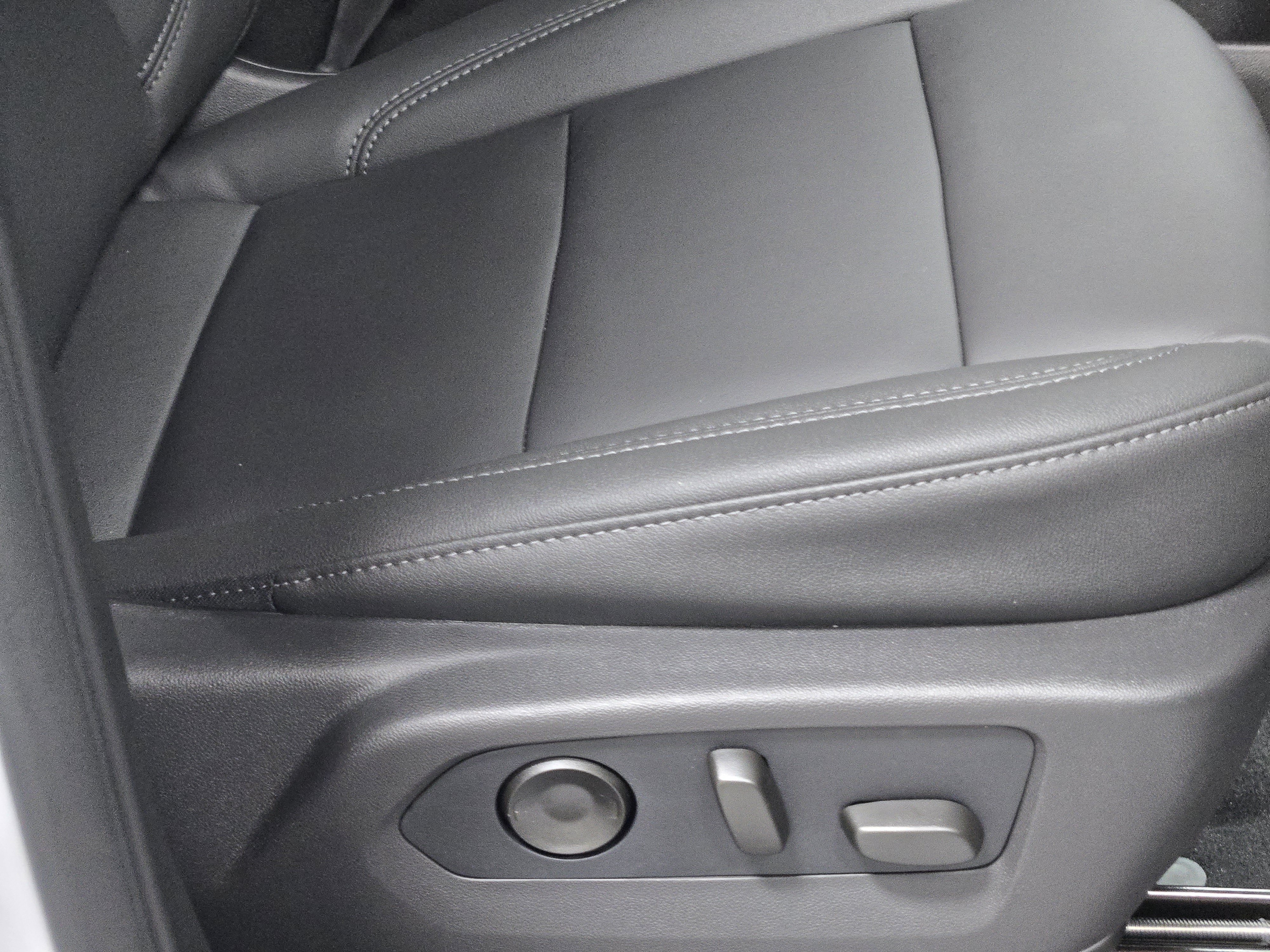 2026 Chevrolet Tahoe LT - Photo 8