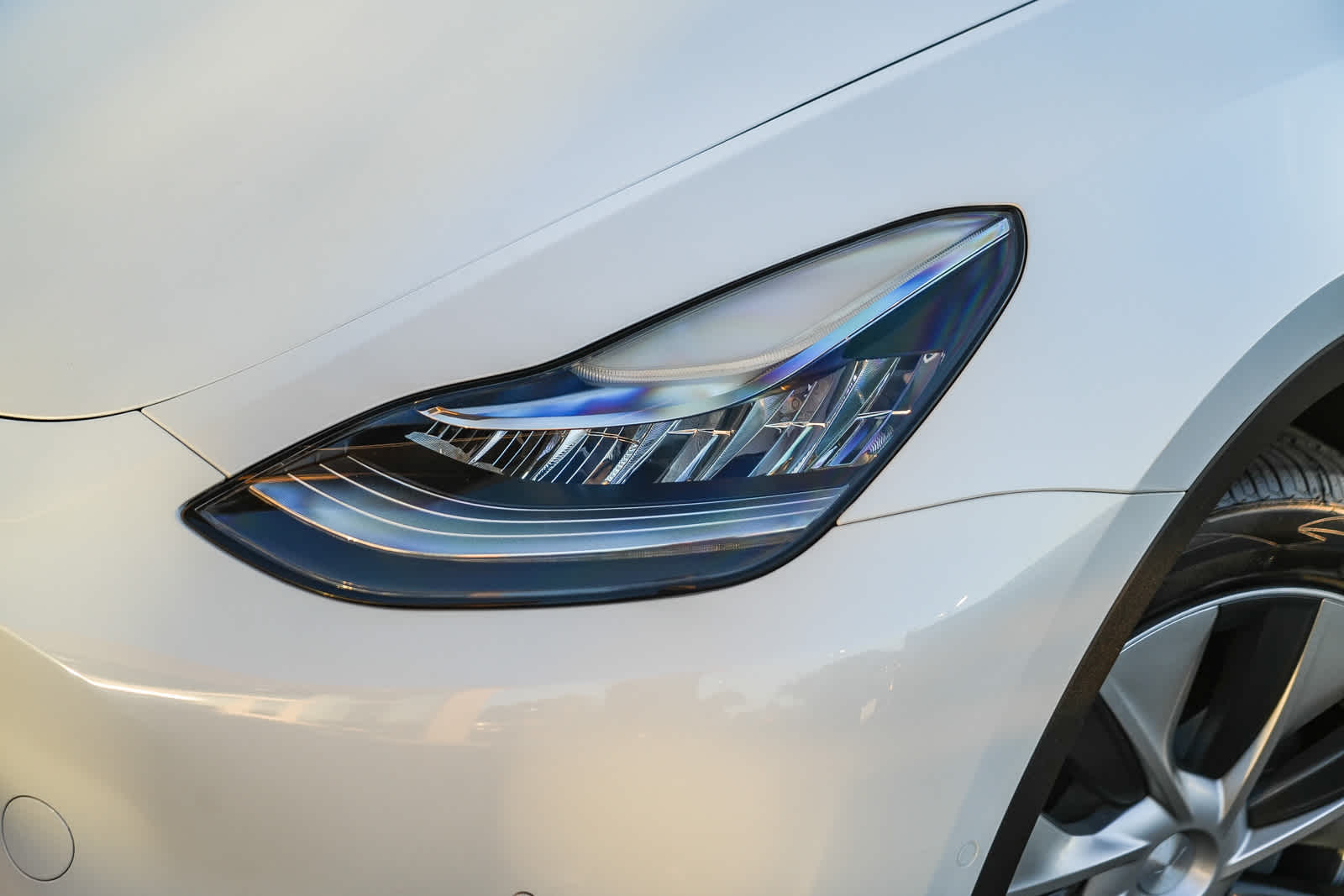 Used 2022 Tesla Model Y Long Range with VIN 7SAYGDEE1NF349125 for sale in Garden Grove, CA