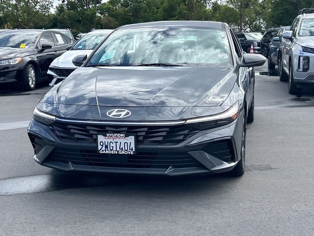  Hyundai Elantra Hybrid