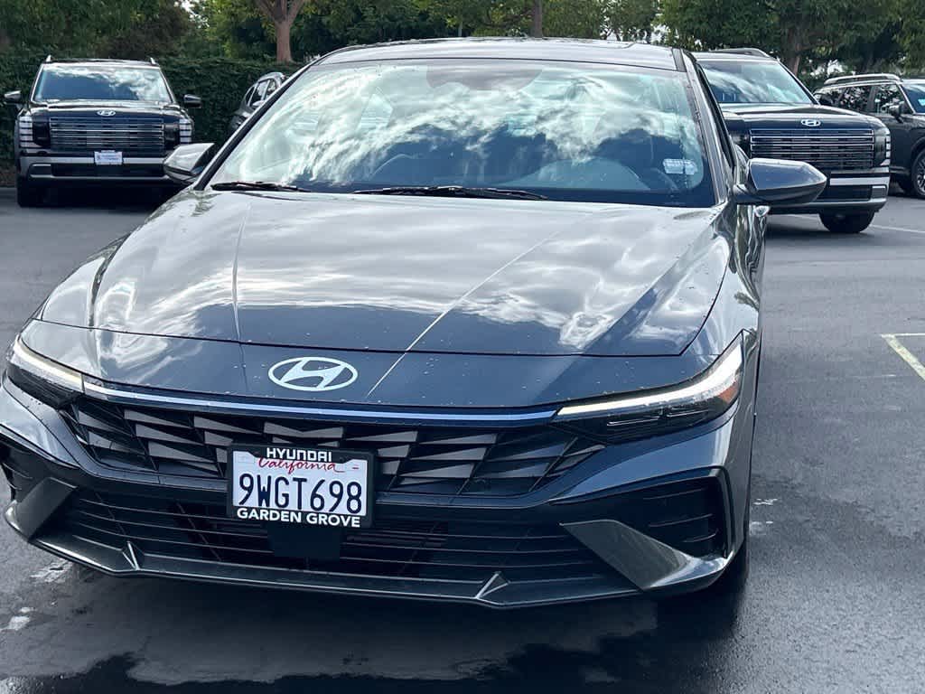  Hyundai Elantra