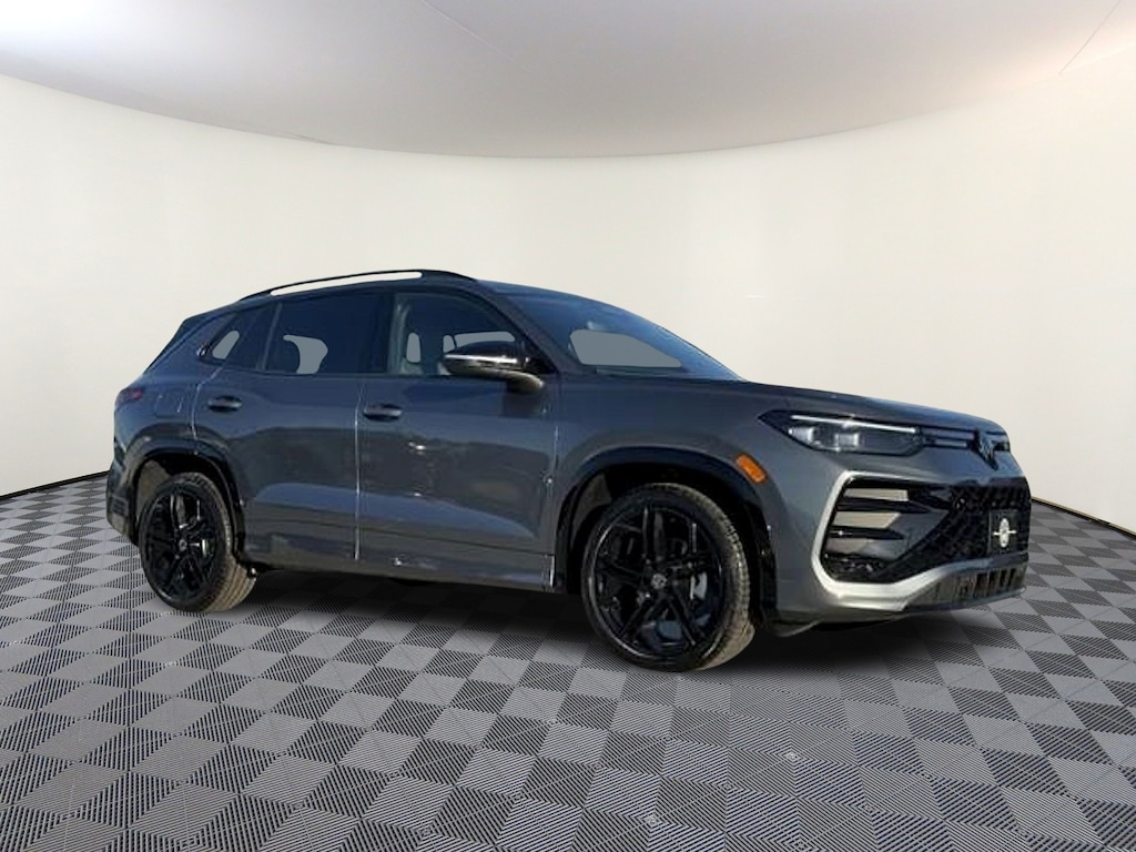 New 2026 Volkswagen Tiguan SE R-Line Black SUV