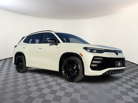 2026 Volkswagen Tiguan SE R-Line Black SUV