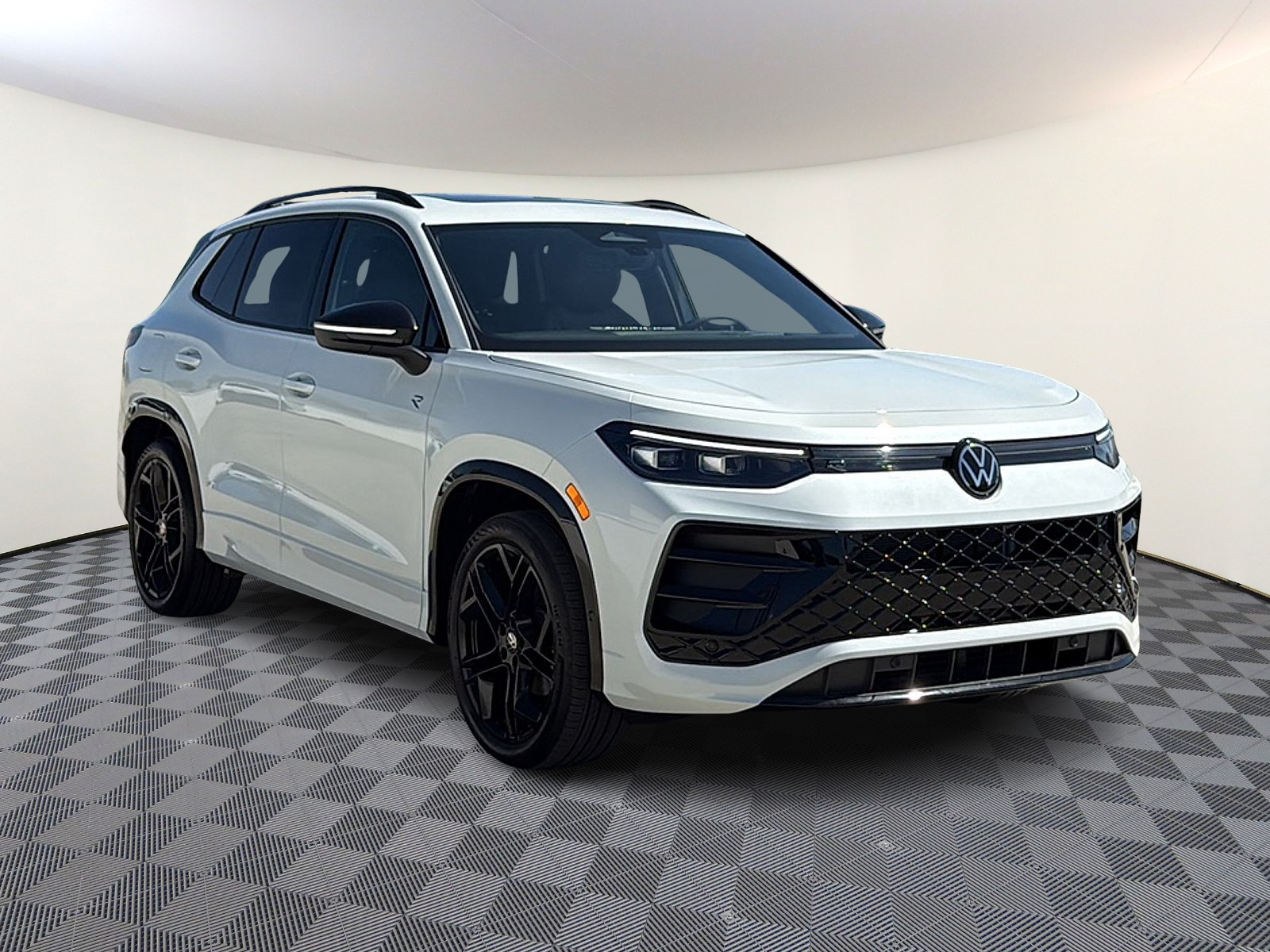 New 2026 Volkswagen Tiguan SE R-Line Black SUV