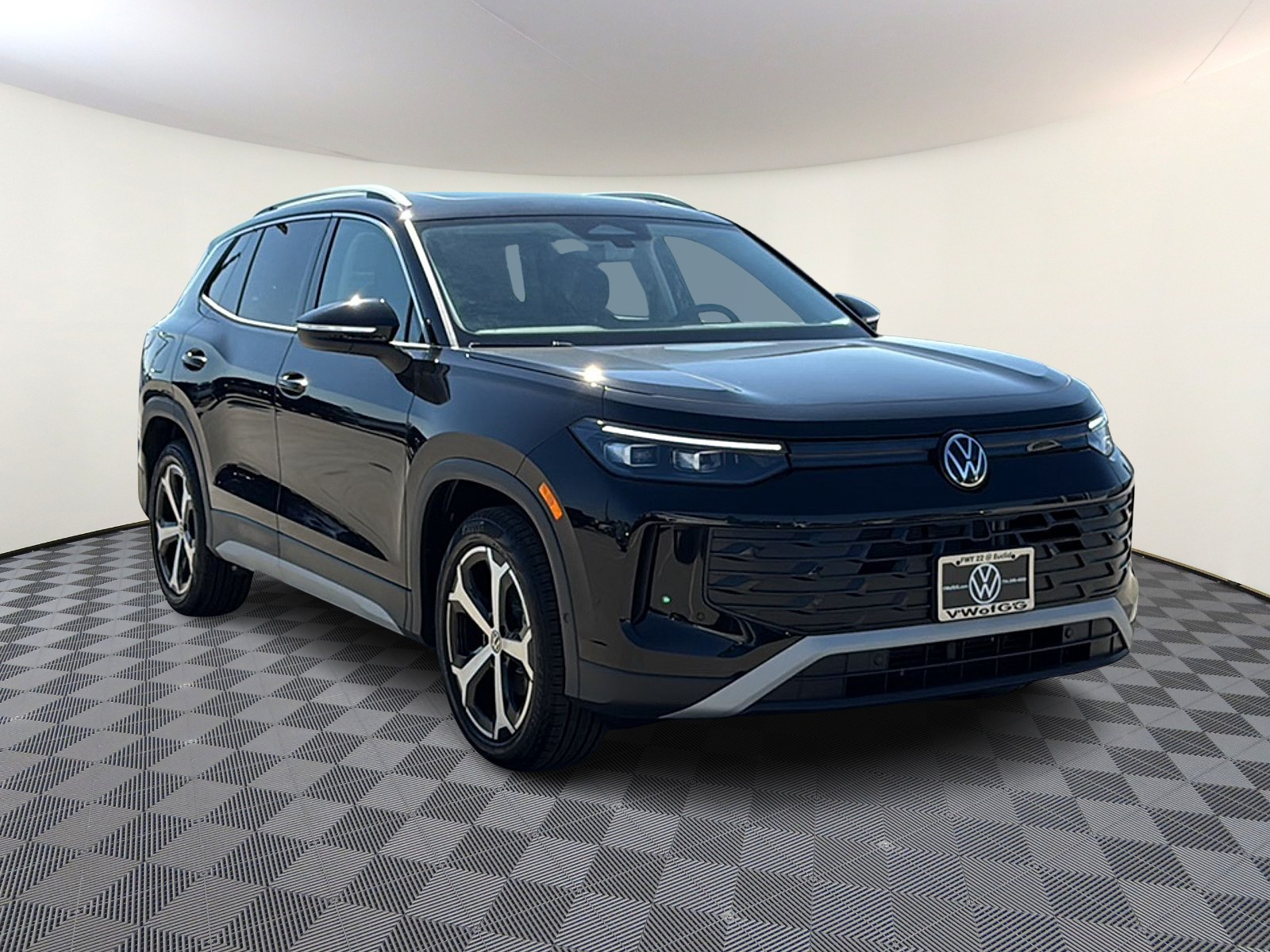 New 2026 Volkswagen Tiguan SE SUV