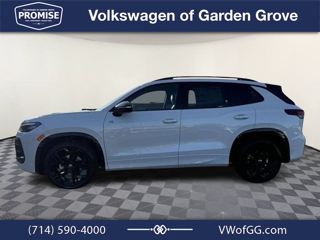 New 2026 Volkswagen Tiguan SE R-Line Black SUV
