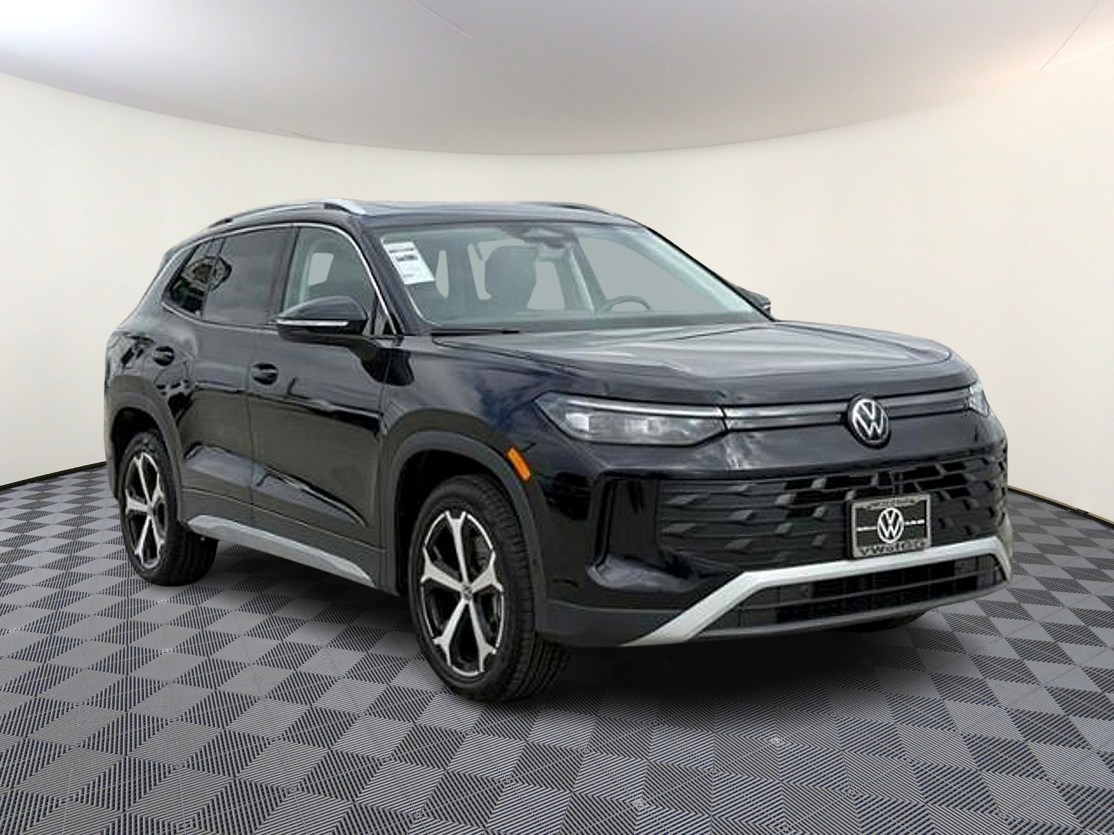New 2026 Volkswagen Tiguan SE SUV