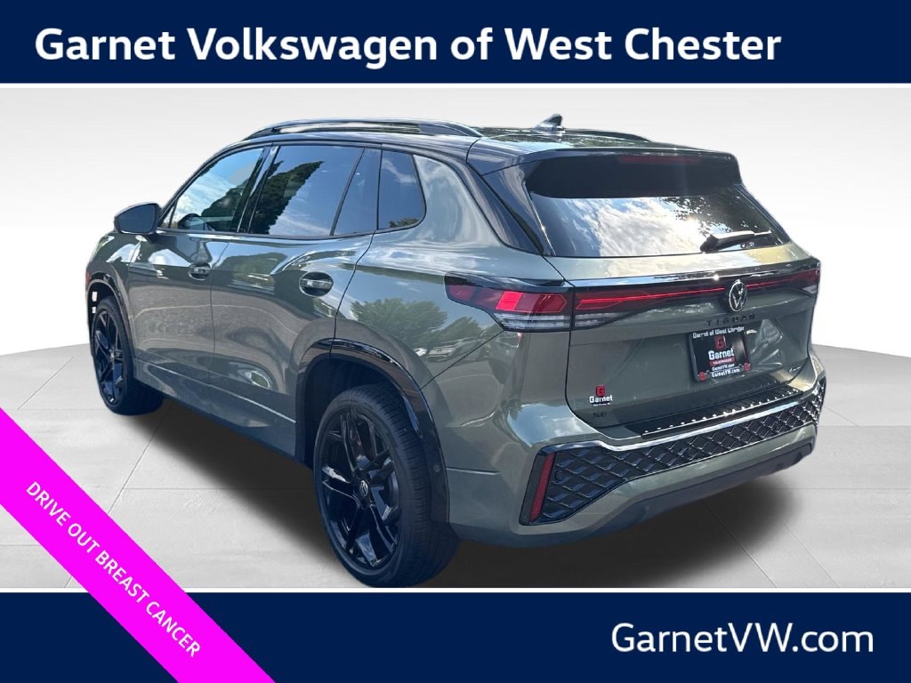 New 2026 Volkswagen Tiguan SE R-Line Black SUV