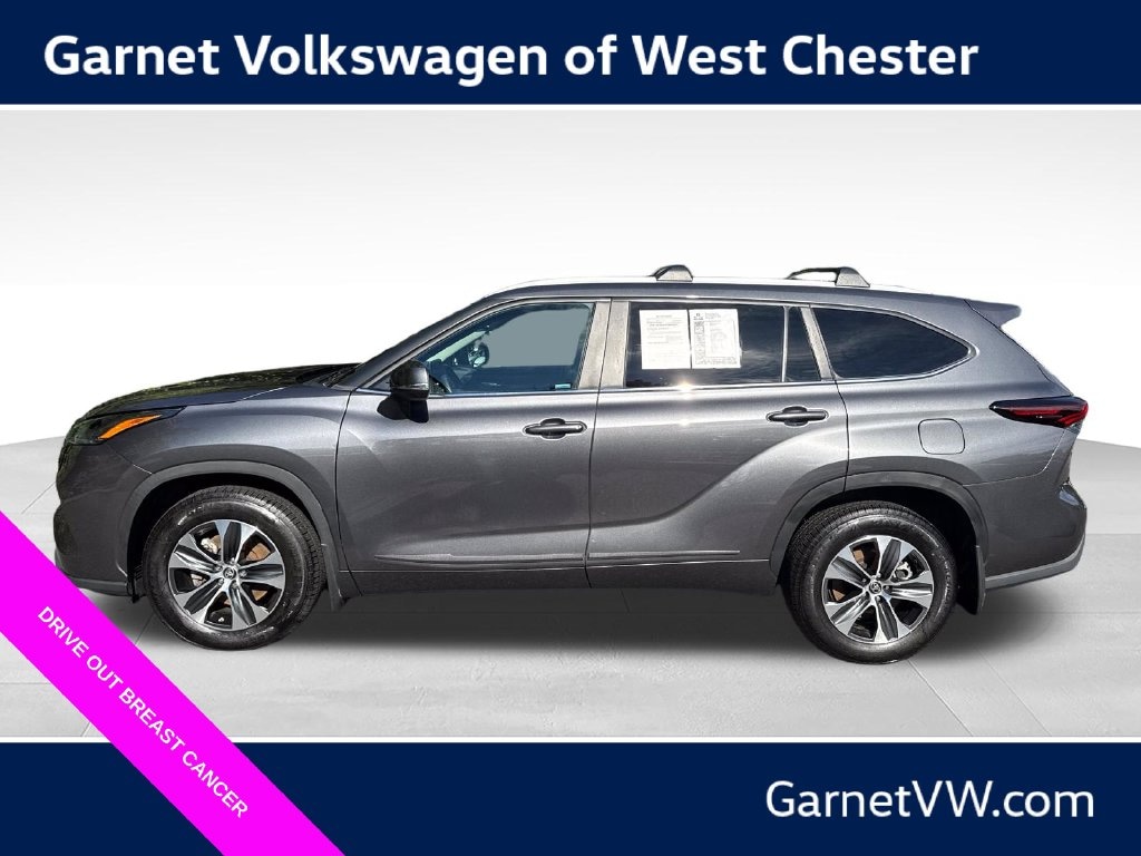 Used 2024 Toyota Highlander XLE SUV