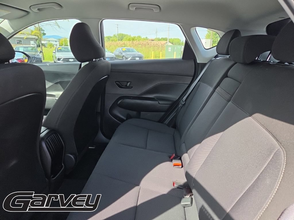 2025 Hyundai Kona SE - Photo 11