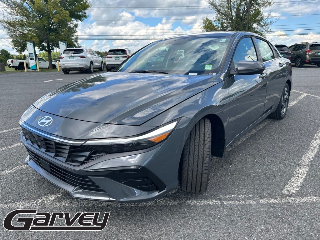 New 2026 Hyundai Elantra Limited Sedan